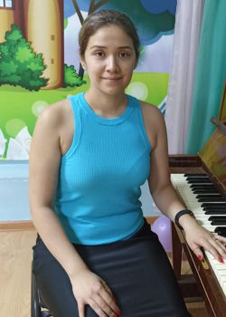 Жубатканова Дария, педагог, пианист и певица